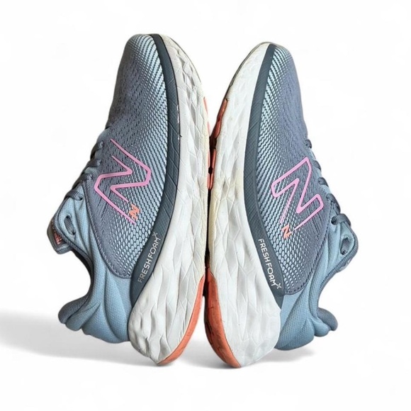 New Balance Blue and Pink Women's Sneakers - Picture 8 of 11